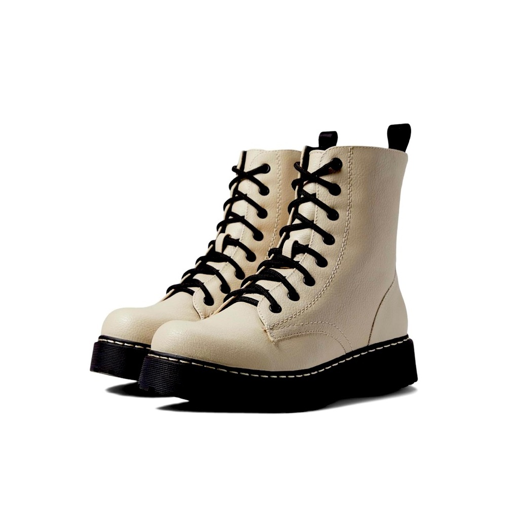 UNIONBAY Hayden Boots. Creme.